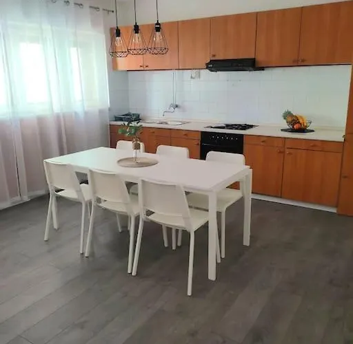 Apartmán Dora-100m From The Makarská