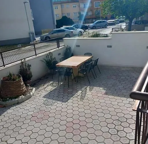 Dora-100m From The Appartamento *